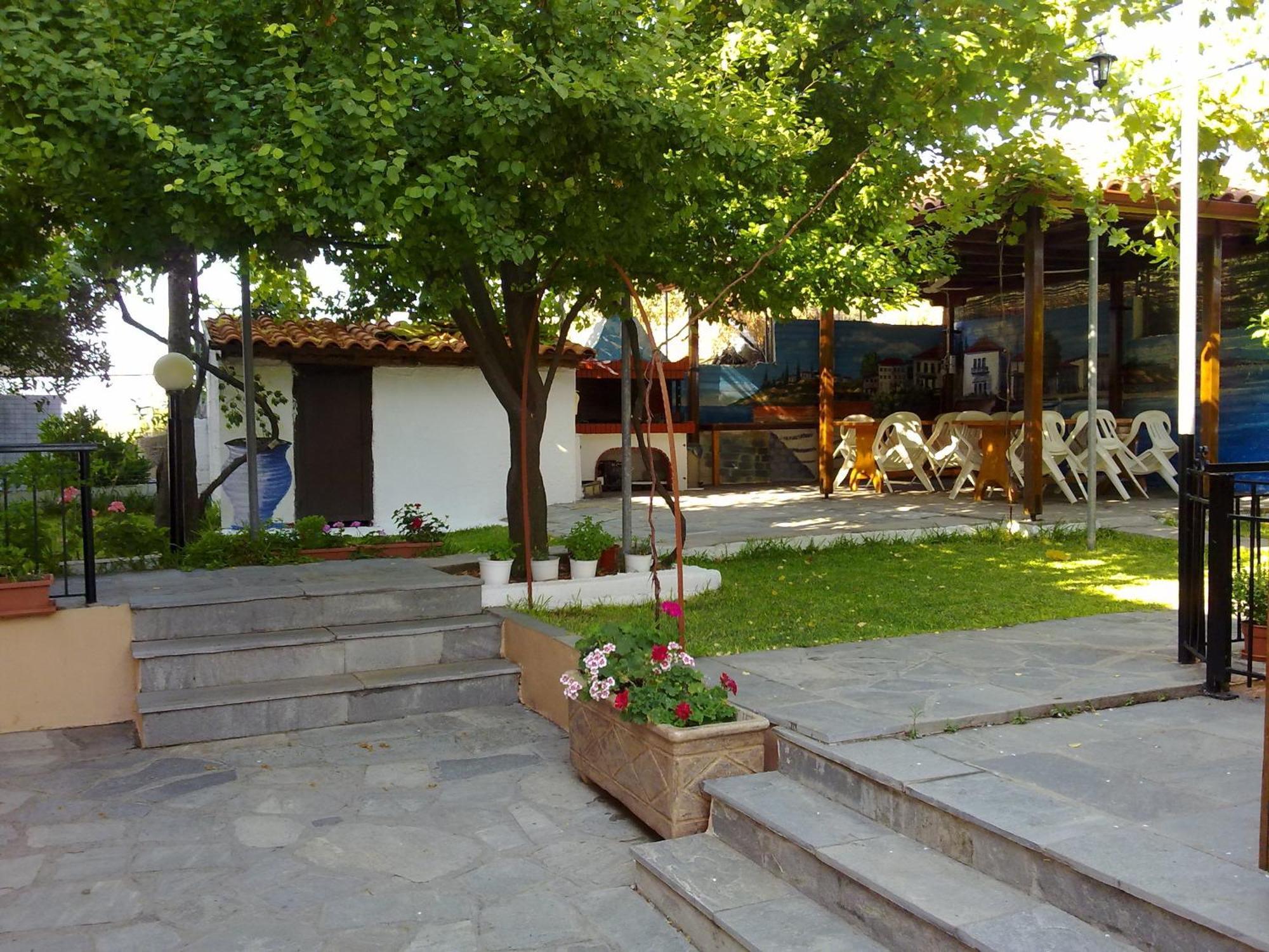 Hotel Alexandra Nea Roda Exterior photo